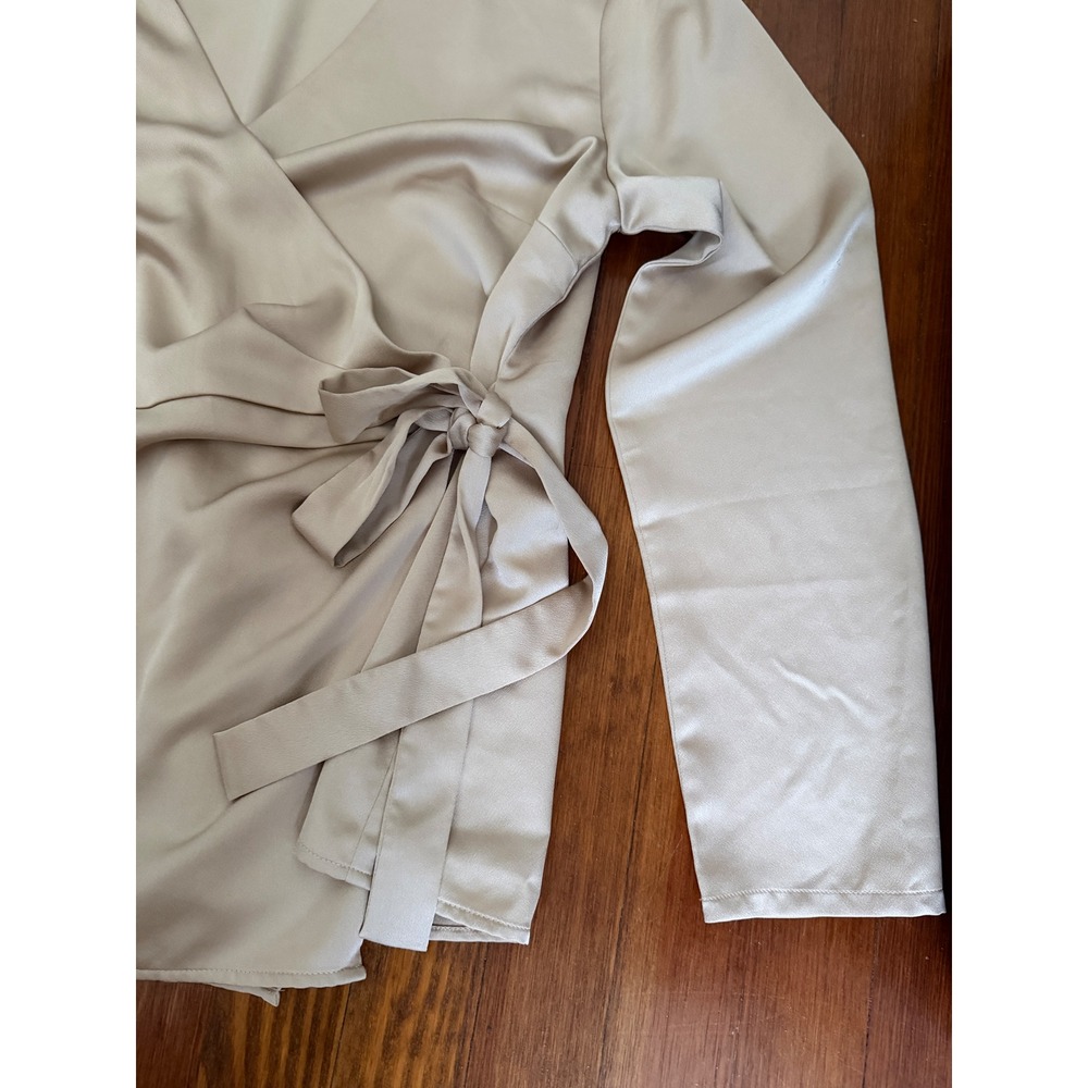 Ann Taylor Women Champagne Beige Satin Long Sleeve Side Tie Wrap Blouse Large - Picture 3 of 8